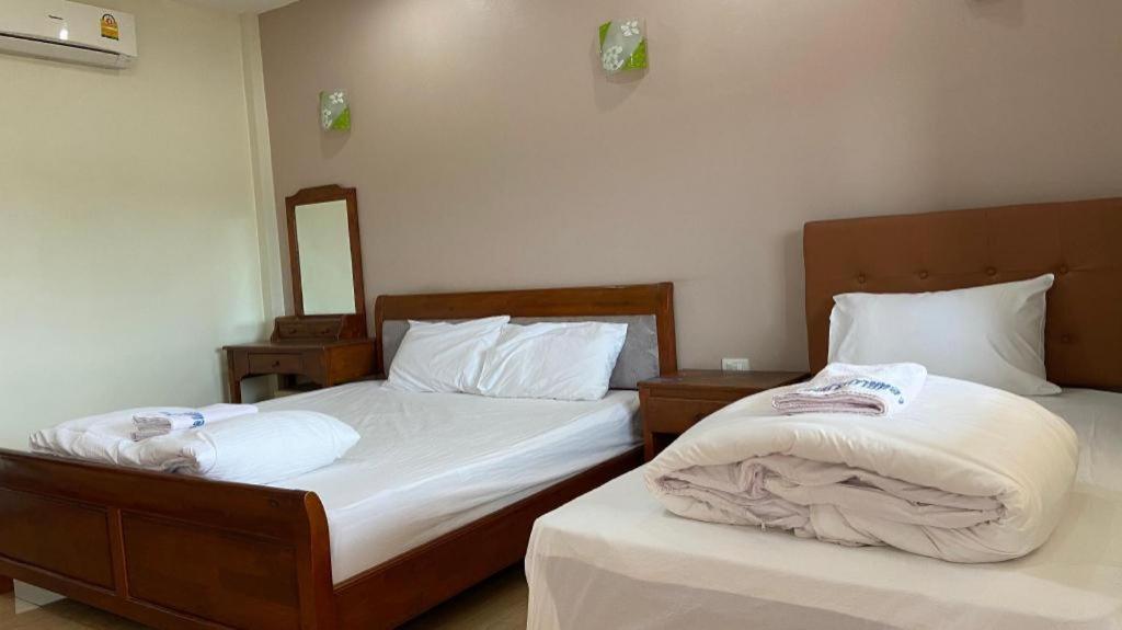 Prakaithong Hotel Amphoe Sawang Daen Din Eksteriør bilde