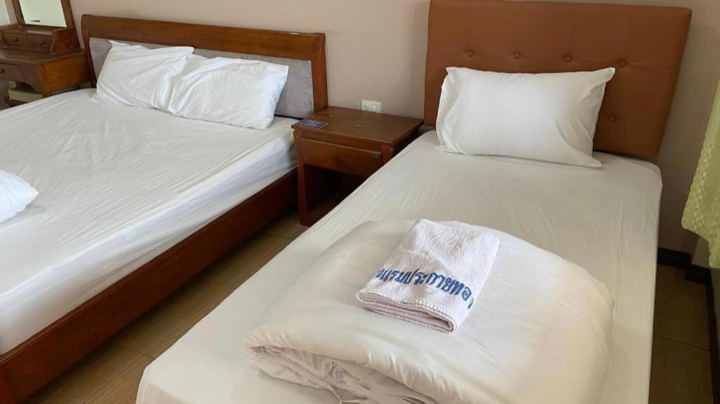 Prakaithong Hotel Amphoe Sawang Daen Din Eksteriør bilde