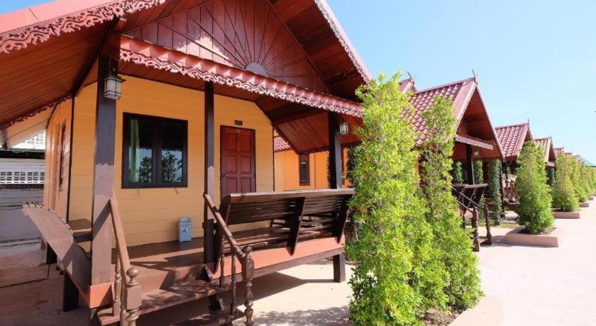 Prakaithong Hotel Amphoe Sawang Daen Din Eksteriør bilde